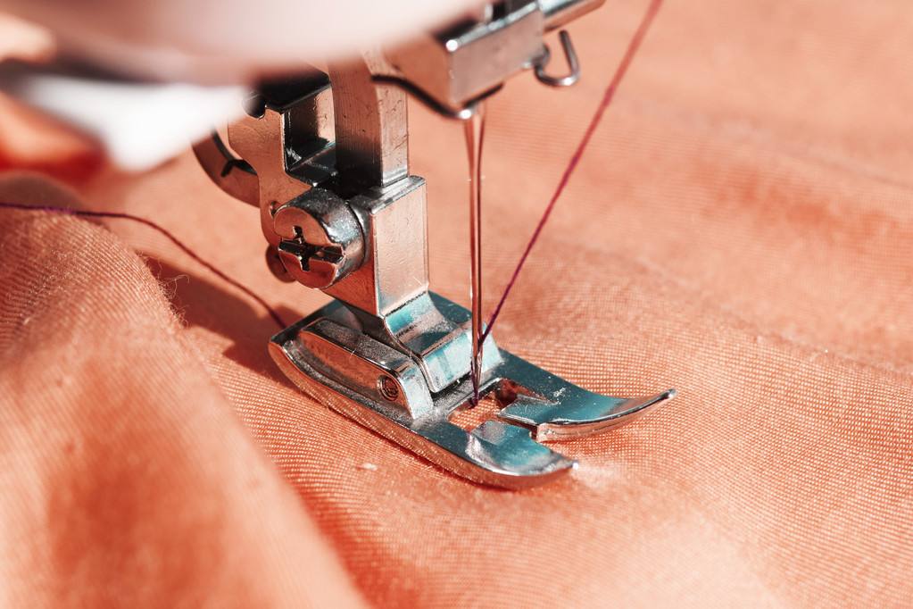 惠州西服定做需要注意的三点